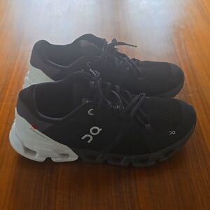 Very comfortable sneakers